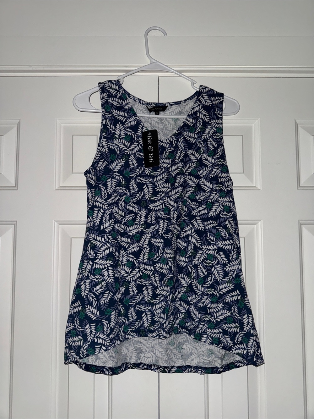 Yak & Yeti Sleeveless Top